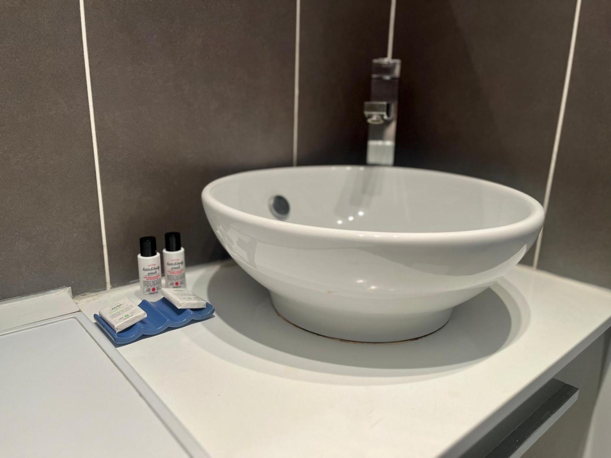 Suite Lavanni Лион Экстерьер фото