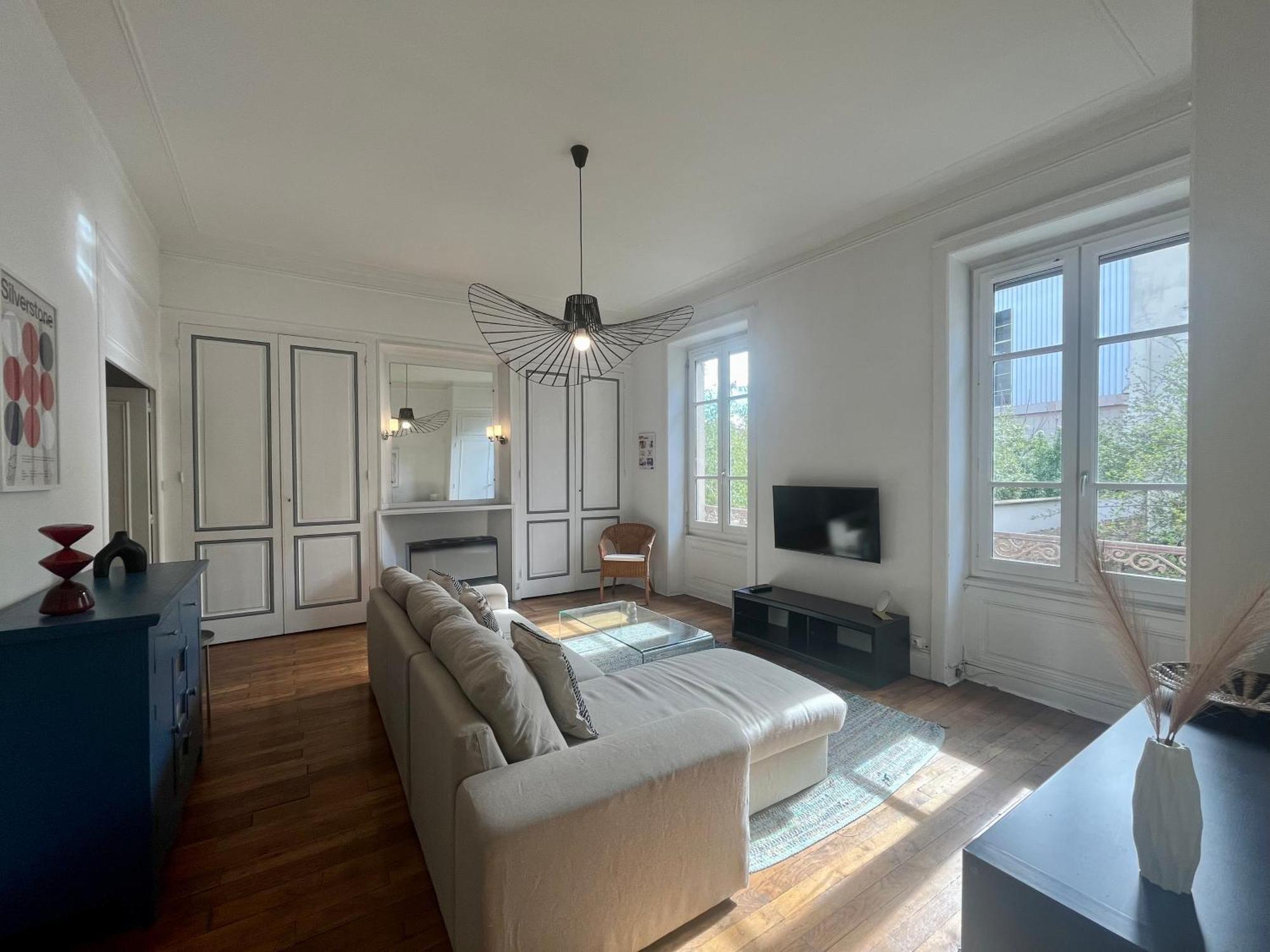 Suite Lavanni Лион Экстерьер фото